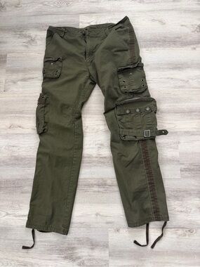 Men's Olive Tactical Cargo Pants with Utility Pockets